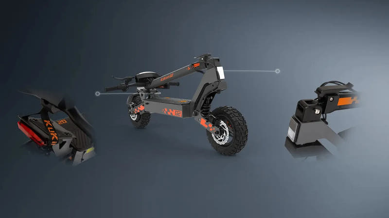 Les trois étapes du pliage de la Kukirin G2, de dépliée à repliée