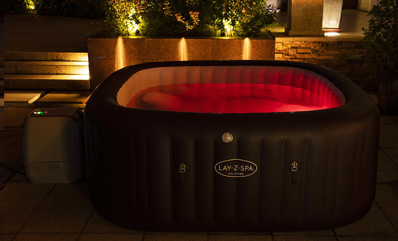Spa Maldives avec éclairage LED rouge