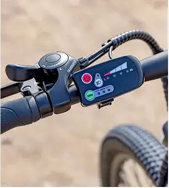 Afficheur LED du Touroll U1 sur le guidon, avec le sélecteur de mode